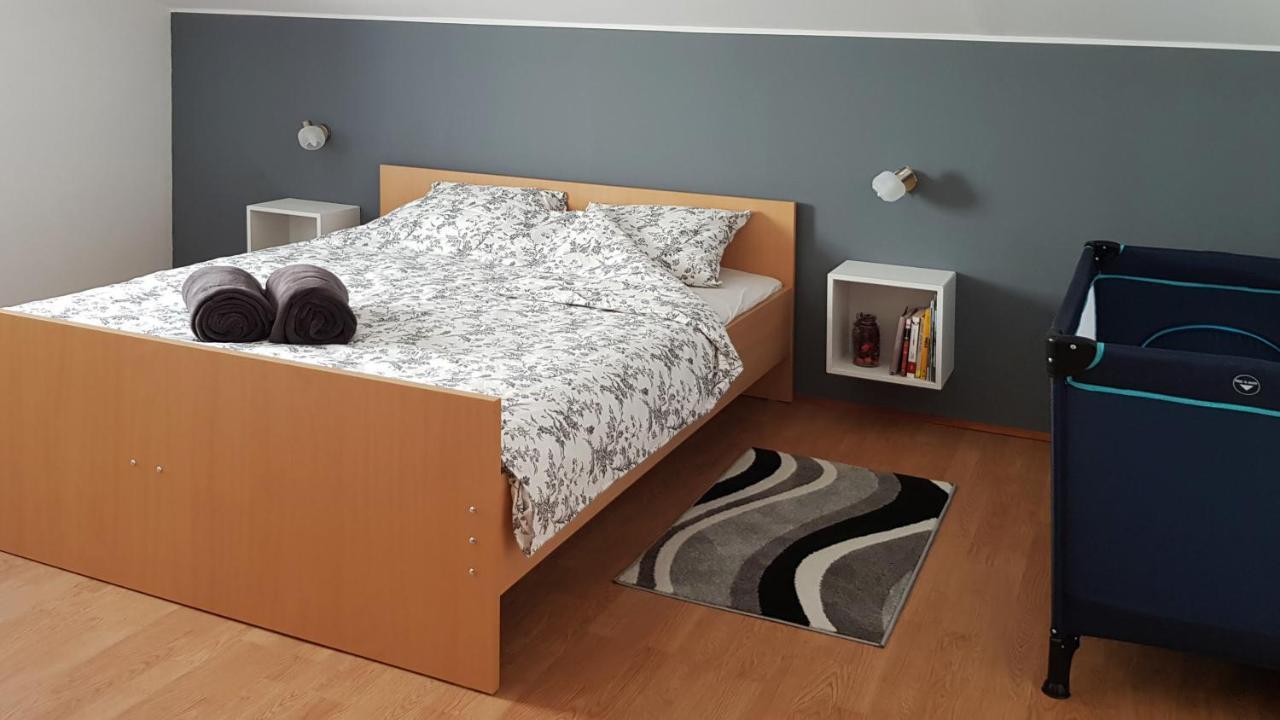 Apartman 13 Križevci Buitenkant foto