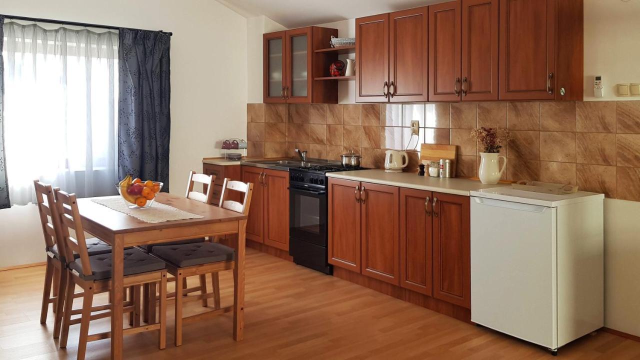 Apartman 13 Križevci Buitenkant foto