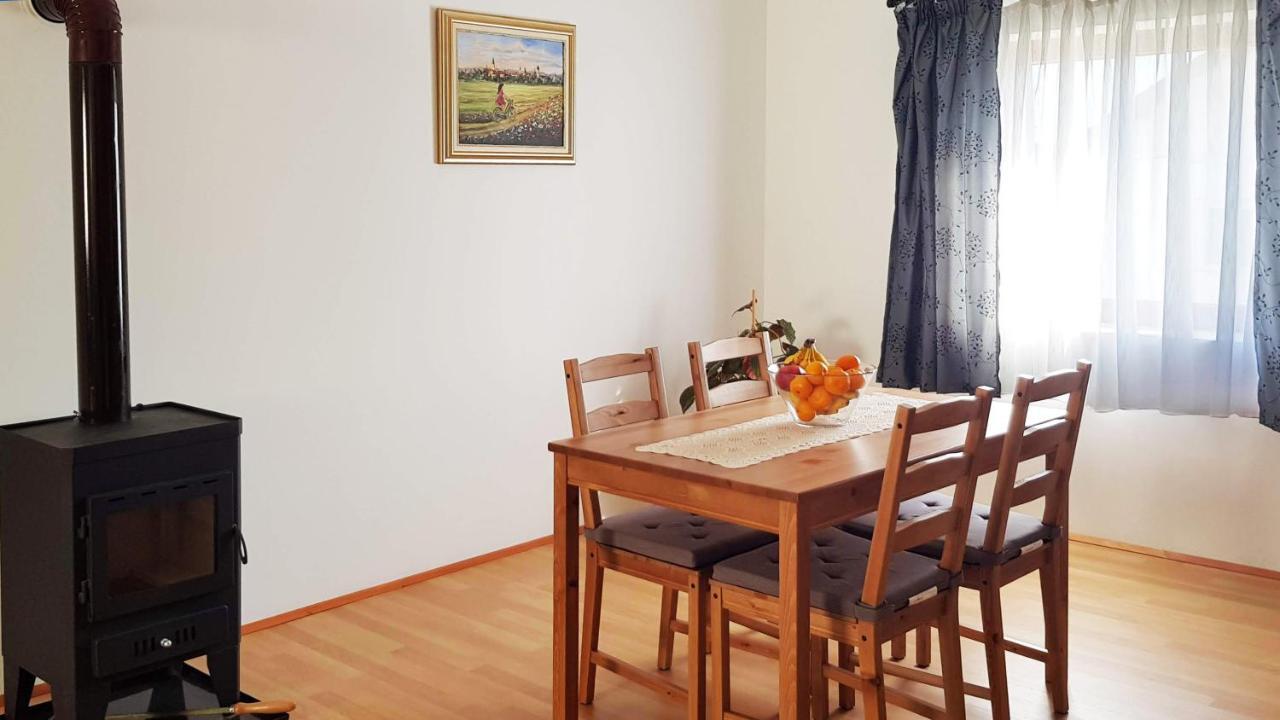 Apartman 13 Križevci Buitenkant foto